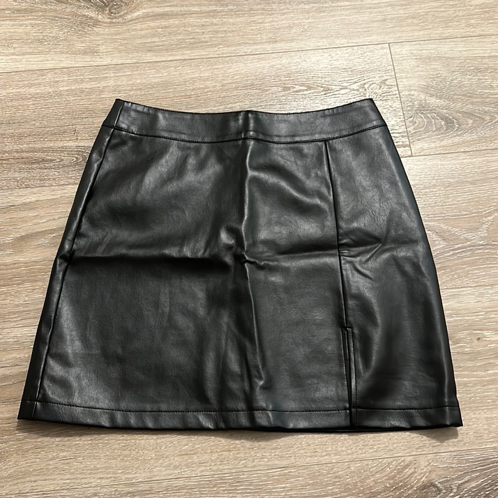Leather skirt with slit
